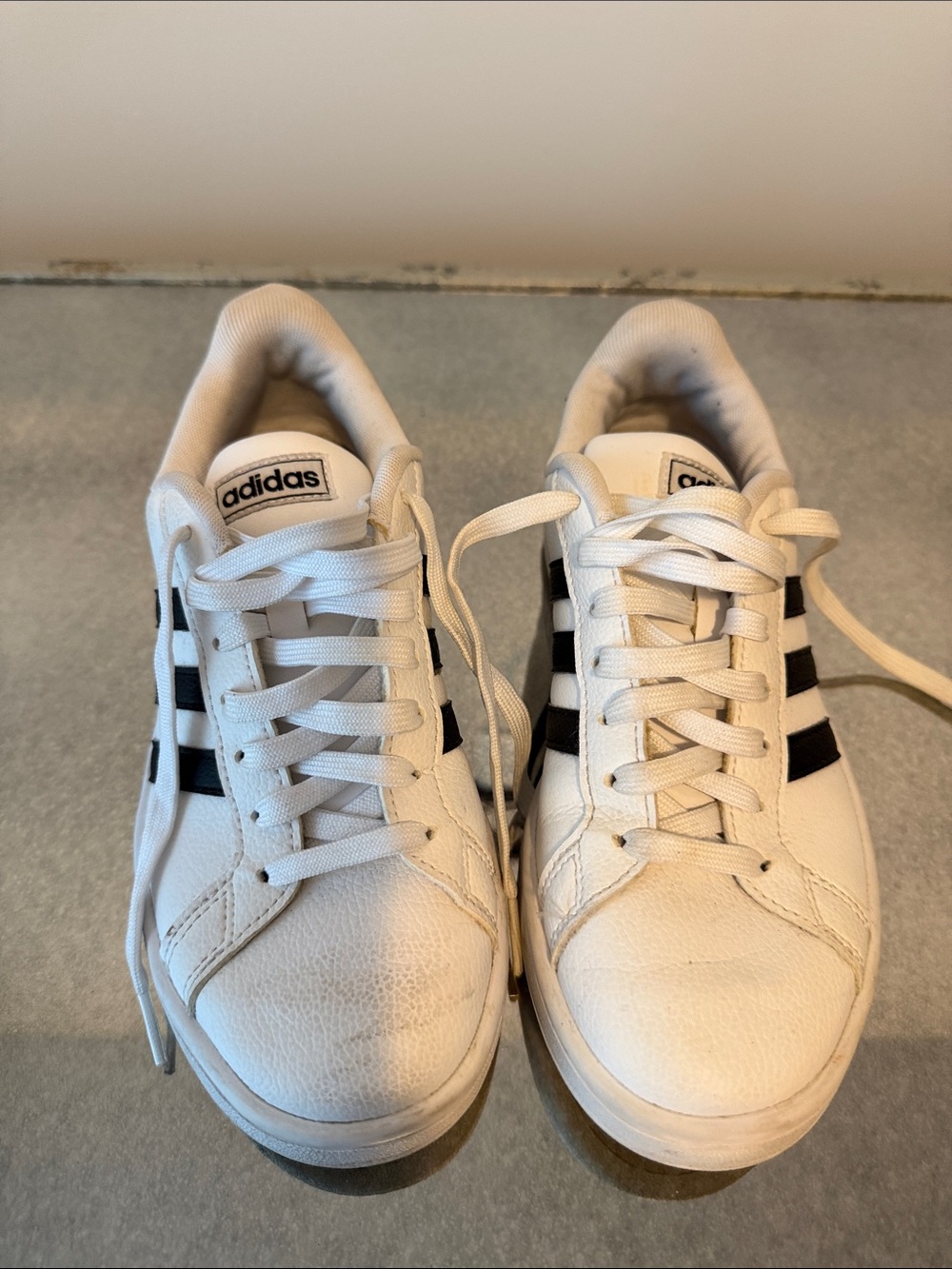 adidas Kids White & Black Low-Top Sneakers